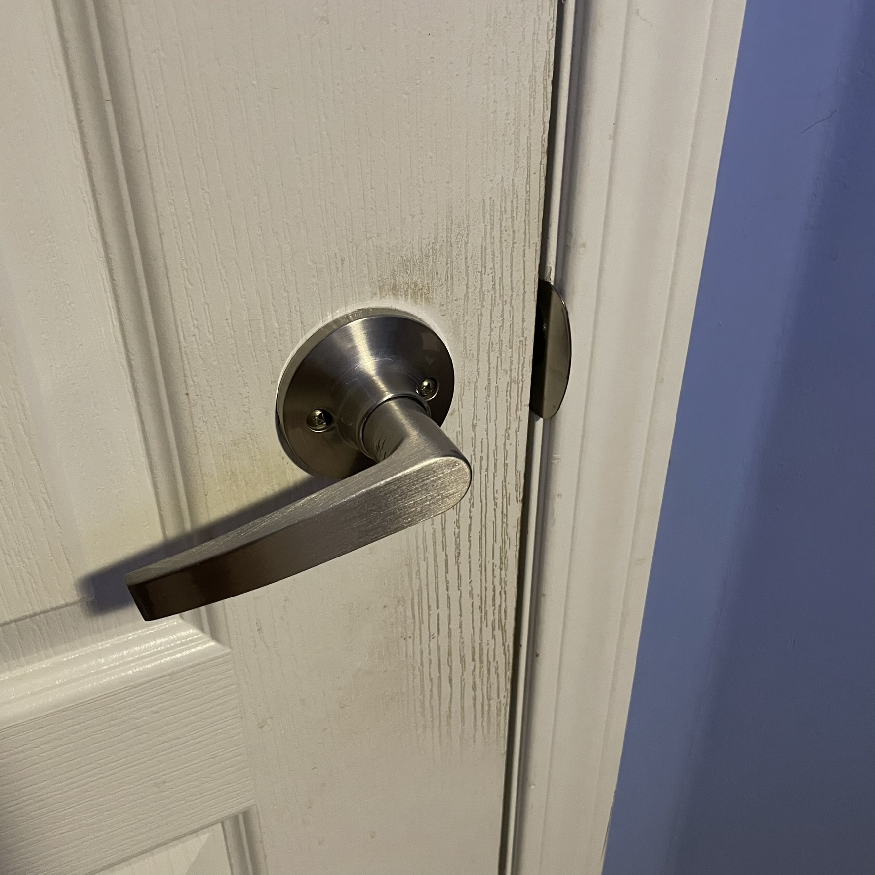 This is the closed door where the circuit would be complete