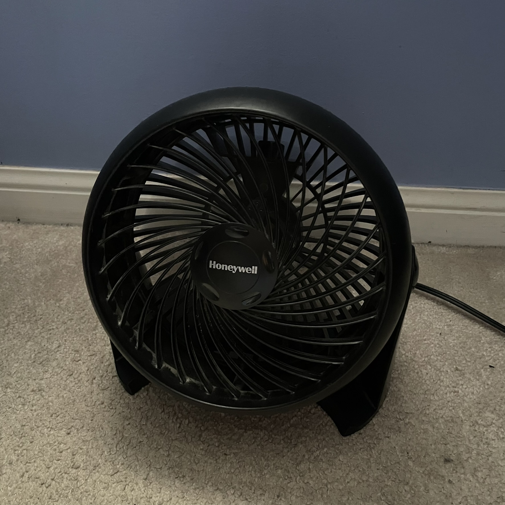 This is a fan with the sound of it being turned on and the fans spinning