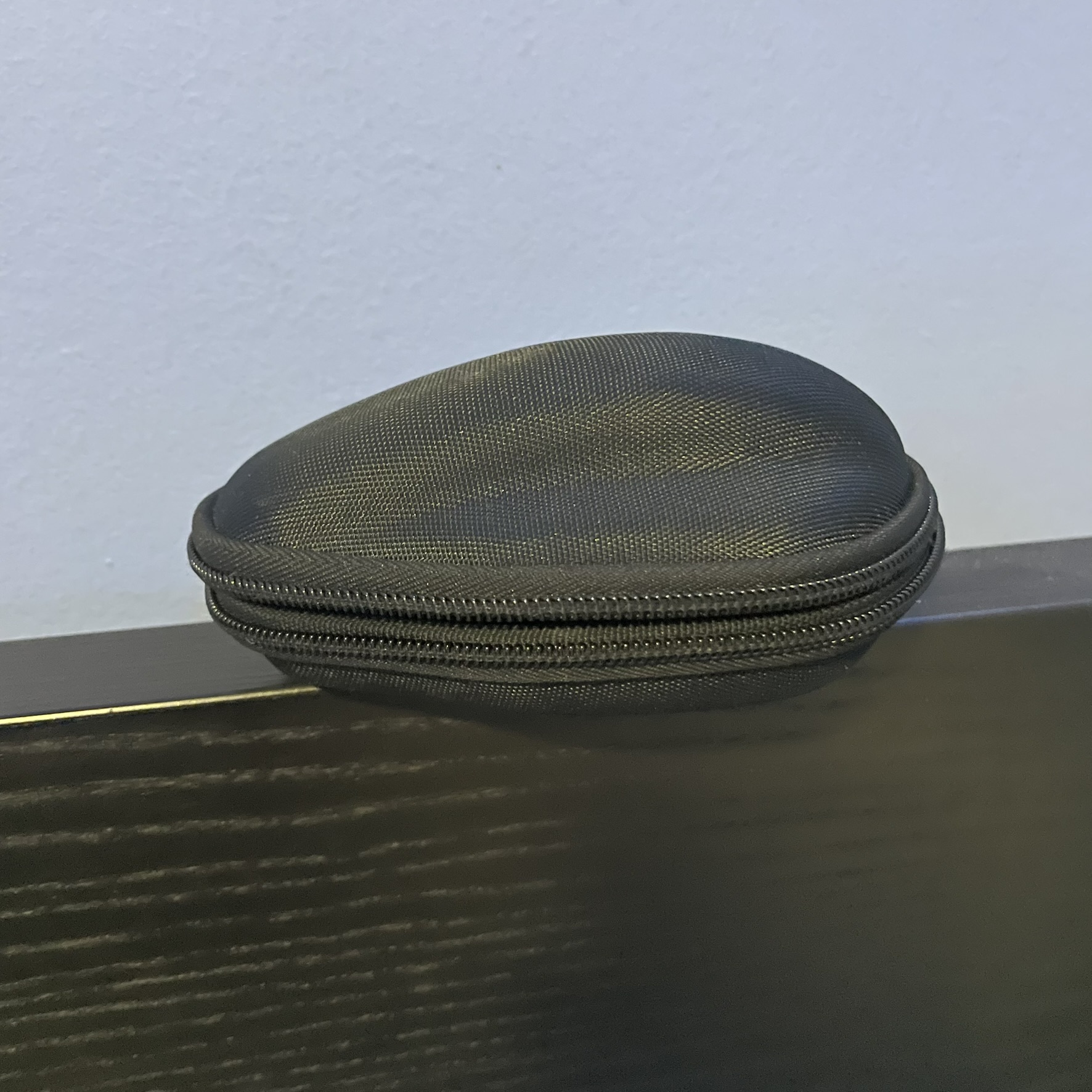 This is a mouse case and the sound of the zipper being opened and closed